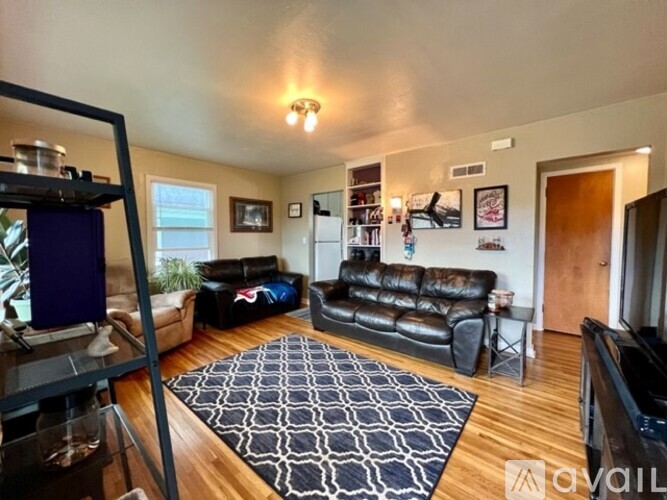 3715 W Main St 2 Beds Single Family Home for Rent - Photo gallery 4