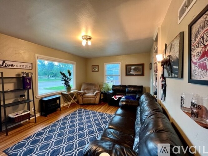 3715 W Main St 2 Beds Single Family Home for Rent - Photo gallery 5