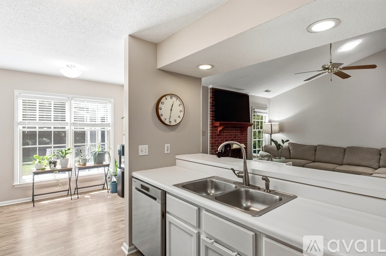4718 Crosswinds Drive 3 Beds Single Family Home for Rent - Photo gallery 5