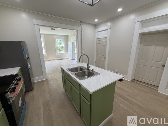 122 Linden Avenue 1 Apartment for Rent - Photo gallery 1