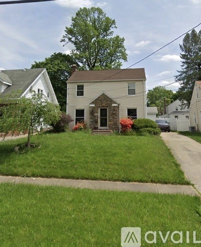 773 Packard Drive 3 Beds Apartment for Rent
