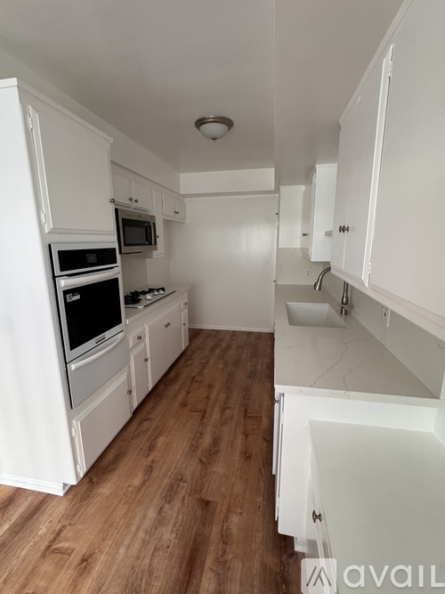 1153 Melrose Ave 1 Apartment for Rent - Photo gallery 2