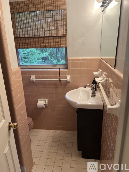 1527 Argonne Road 3 Beds Single Family Home for Rent - Photo gallery 5