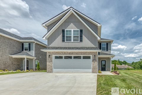 209 University Pkwy 4 Beds Apartment for Rent