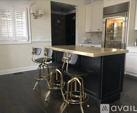 21 Kirkwood Place 3 Beds Apartment for Rent
