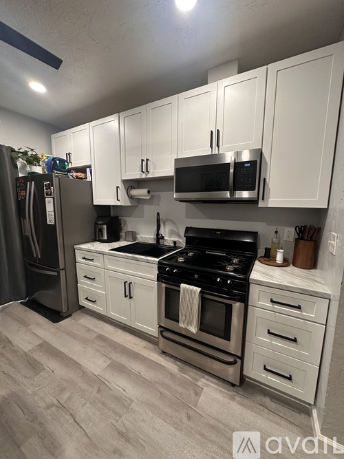 635 Hamilton Avenue 2 Beds Single Family Home for Rent - Photo gallery 5