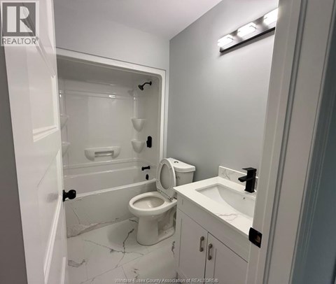 1904 BUCKINGHAM DRIVE Unit# 2 2 Beds Apartment for Rent