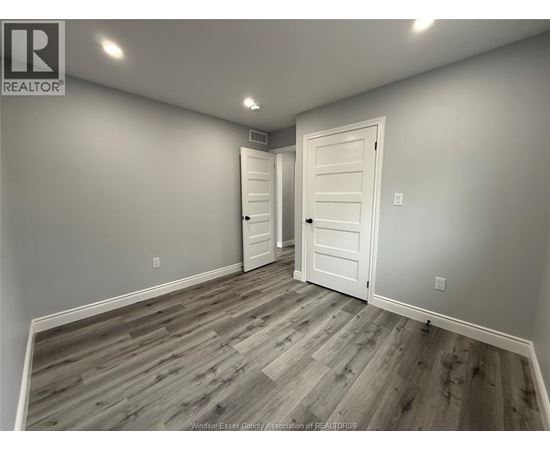 1904 BUCKINGHAM DRIVE Unit# 2 2 Beds House for Rent - Photo gallery 3