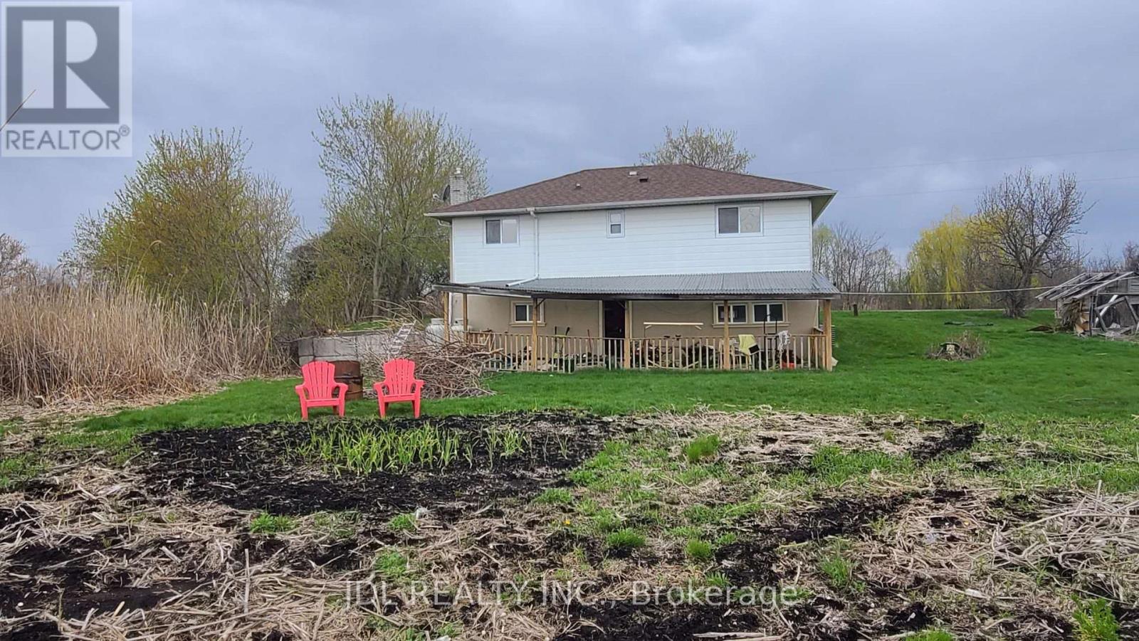 4 bedroom apartment - 2411 CANAL ROAD, Bradford West Gwillimbury 5