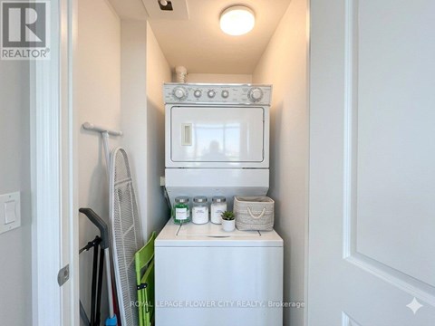 1405 - 90 ABSOLUTE AVENUE 2 Beds Apartment for Rent