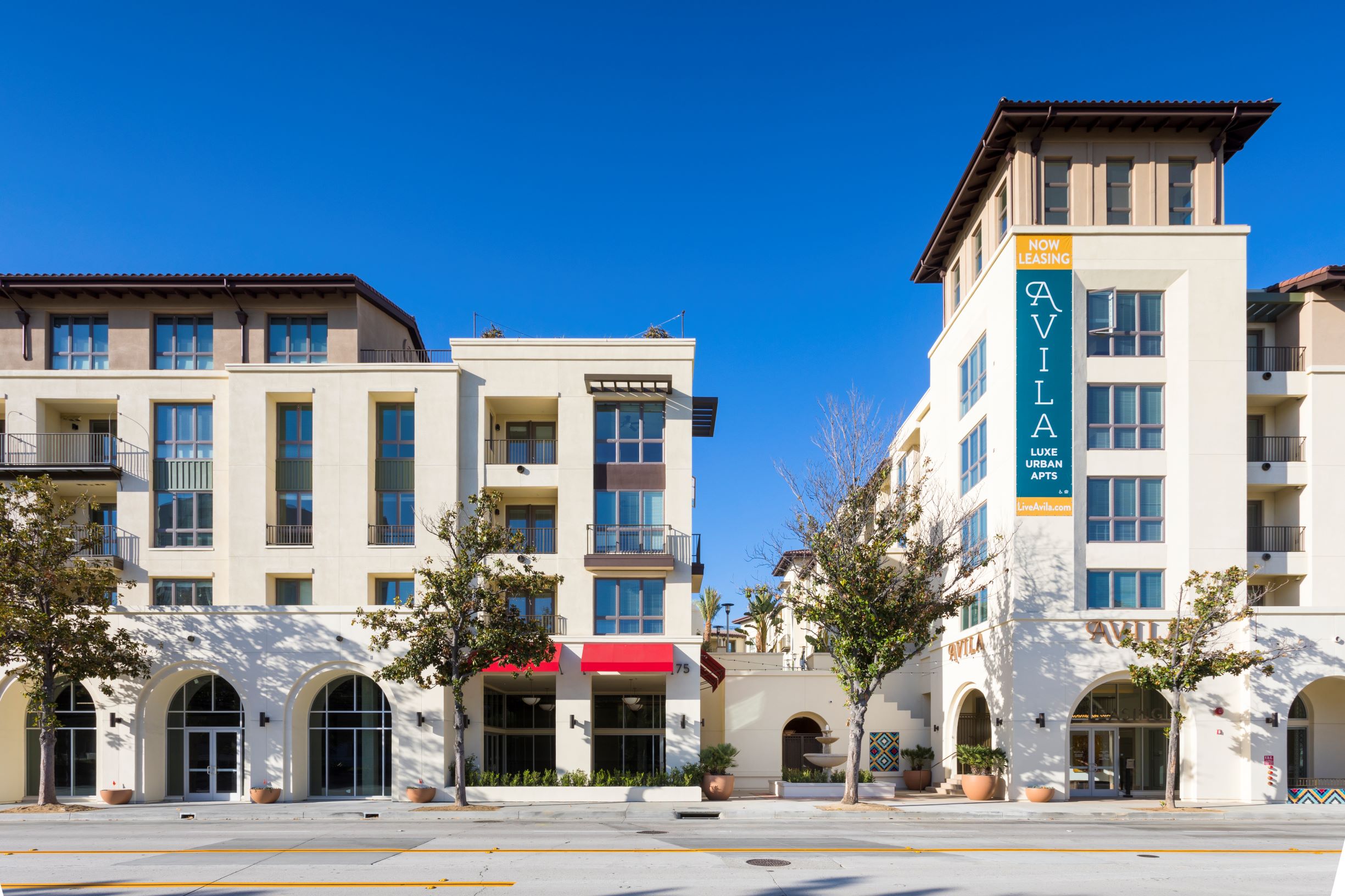 75 W Walnut St 2 Beds Apartment for Rent