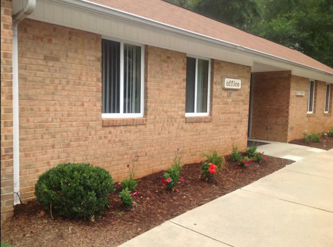 390 Henderson Rd Studio Apartment for Rent
