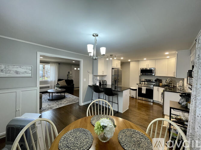 Earle St 3 Beds Apartment for Rent - Photo gallery 3