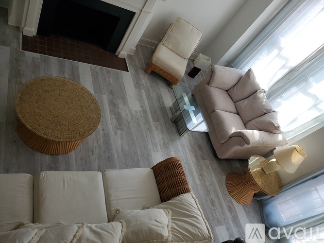 1219 34th Street Northwest 4 Beds Single Family Home for Rent - Photo gallery 2