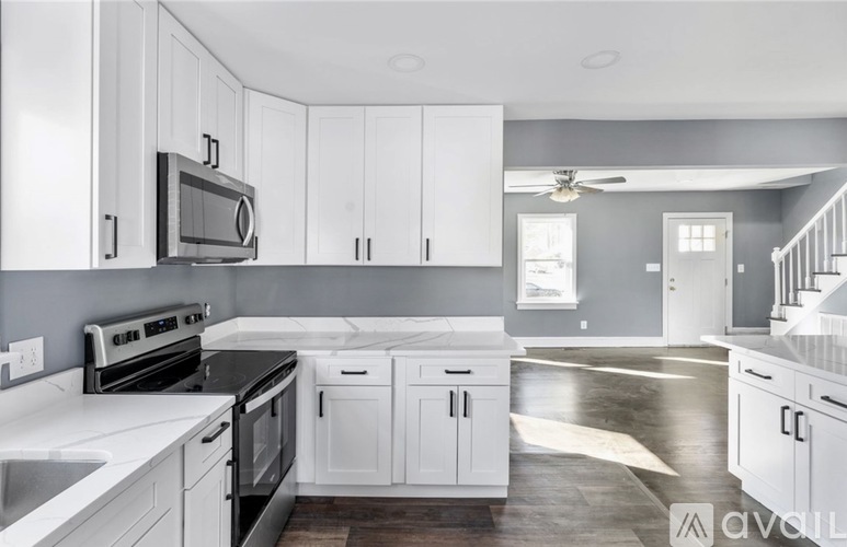710 Hampton Rd 4 Beds Single Family Home for Rent - Photo gallery 5
