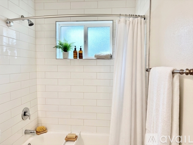 4750 N 28th St 2 Beds Apartment for Rent - Photo gallery 2