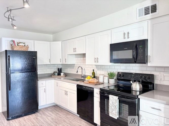 4750 N 28th St 2 Beds Apartment for Rent - Photo gallery 5