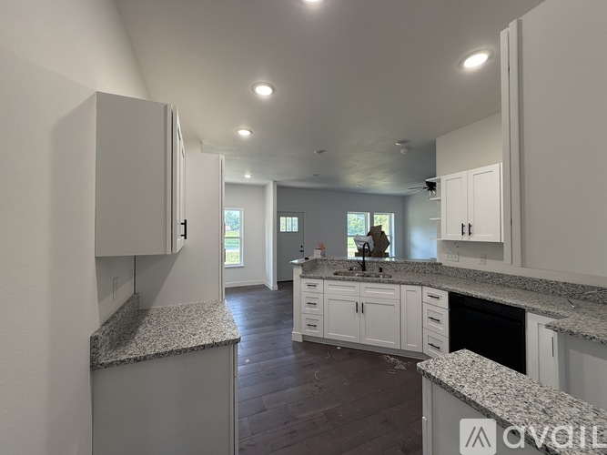 619 W Morrow 3 Beds Single Family Home for Rent - Photo gallery 2