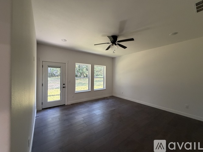 619 W Morrow 3 Beds Single Family Home for Rent - Photo gallery 3