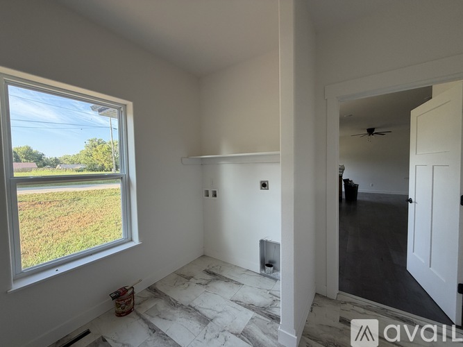 619 W Morrow 3 Beds Single Family Home for Rent - Photo gallery 5