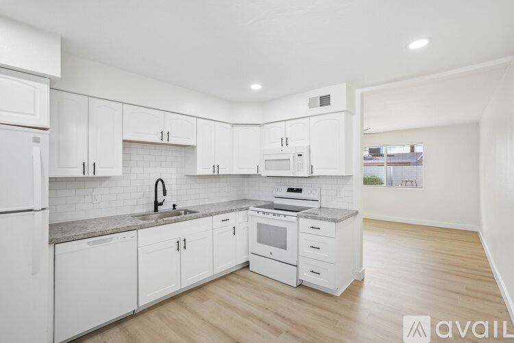 4344 N 21st St 2 Beds Apartment for Rent - Photo gallery 3