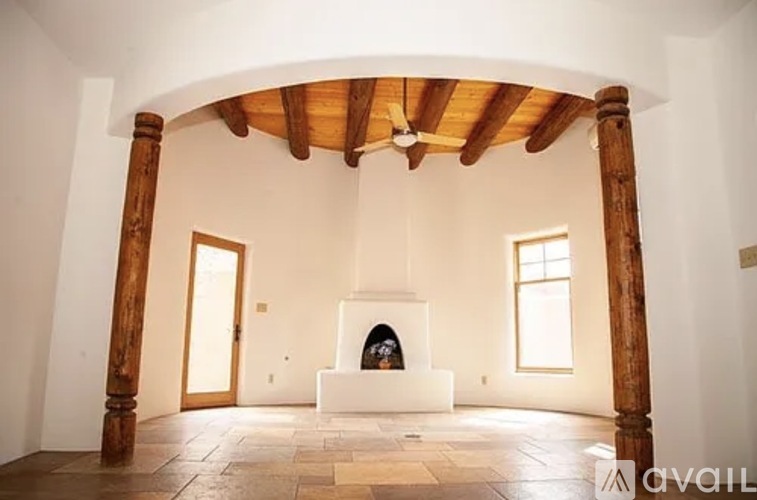 127 Valverde Street 3 Beds Townhouse for Rent - Photo gallery 2
