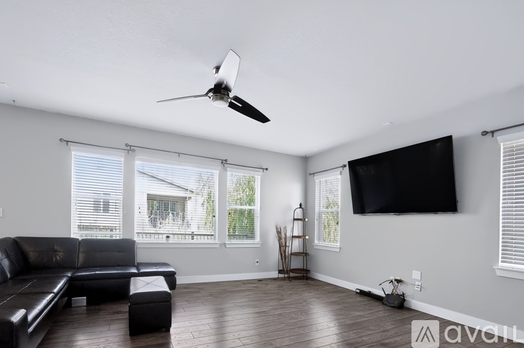 6875 E 133rd Ave 5 Beds Single Family Home for Rent - Photo gallery 5