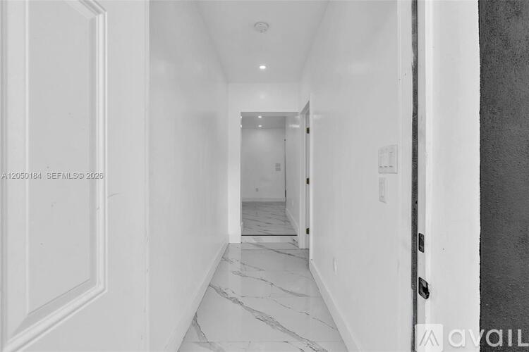 5850 NE 3rd Ave 3 Beds Single Family Home for Rent - Photo gallery 2