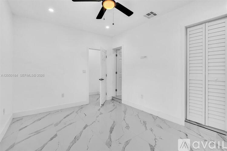 5850 NE 3rd Ave 3 Beds Single Family Home for Rent - Photo gallery 5