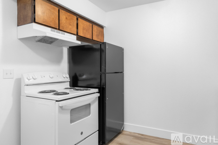 3112 Denver Ave Studio Apartment for Rent - Photo gallery 4