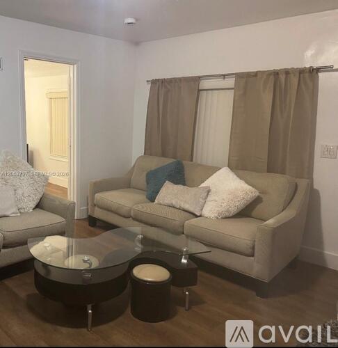 2354 NW 93rd Terrace 3 Beds Single Family Home for Rent - Photo gallery 3
