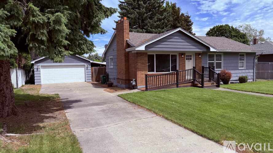 10811 East 7th Avenue 4 Beds Single Family Home for Rent - Photo gallery 1