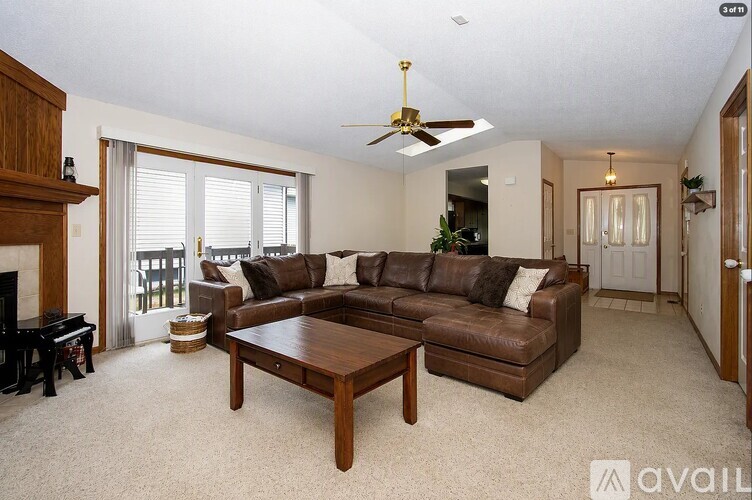 2676 Eastwood Drive 3 Beds Single Family Home for Rent - Photo gallery 4