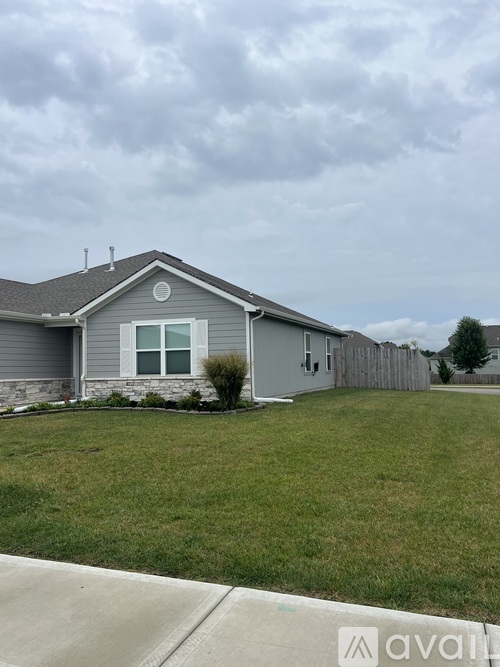 500 SE Laurel Dr 3 Beds Single Family Home for Rent - Photo gallery 2