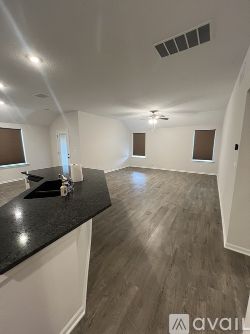 500 SE Laurel Dr 3 Beds Single Family Home for Rent - Photo gallery 4