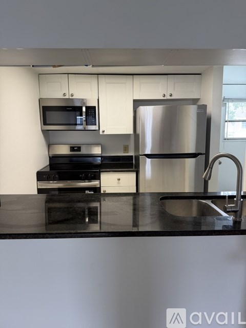 4815 West Mcelroy Avenue 2 Beds Apartment for Rent