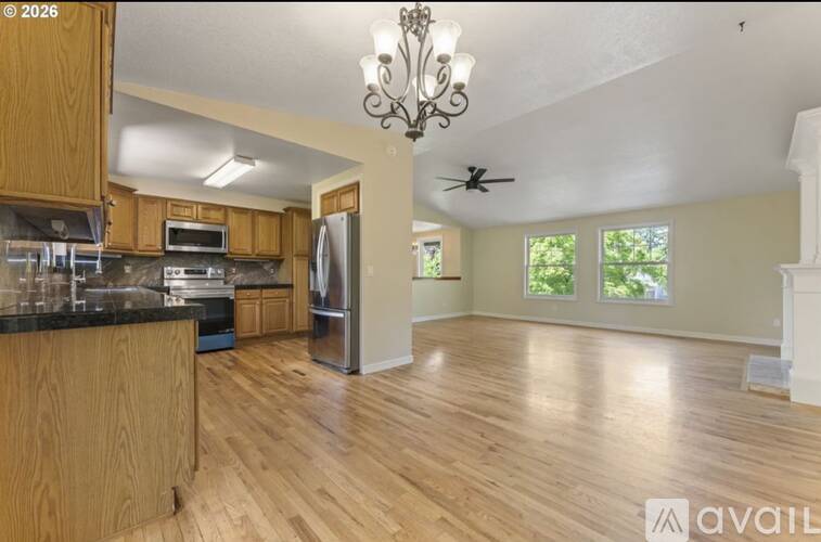 13920 Southeast Bush Street 2 Beds Single Family Home for Rent - Photo gallery 4