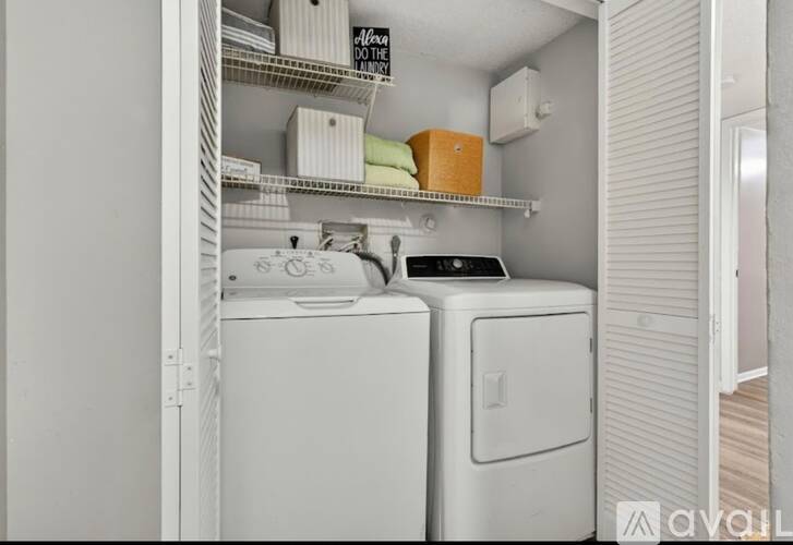 2425 2nd Ave N 4 Beds Apartment for Rent - Photo gallery 2