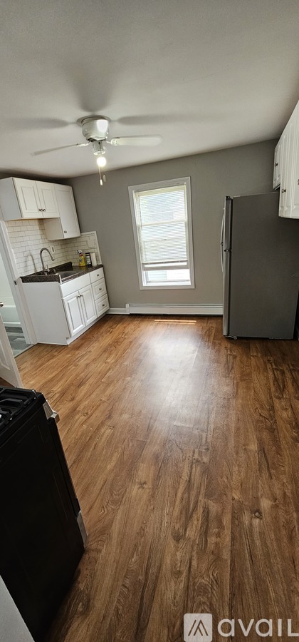 45 North Elm Street 4 Beds Townhouse for Rent - Photo gallery 4