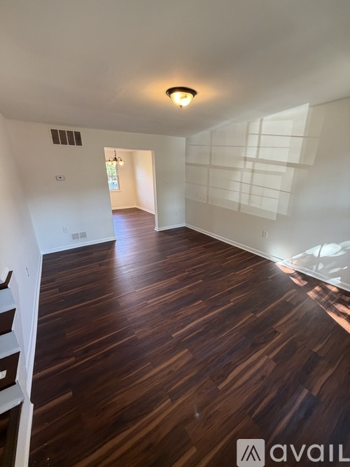 8206 Stewarton Ct 4 Beds Townhouse for Rent - Photo gallery 2