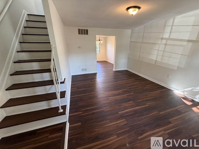 8206 Stewarton Ct 4 Beds Townhouse for Rent - Photo gallery 3