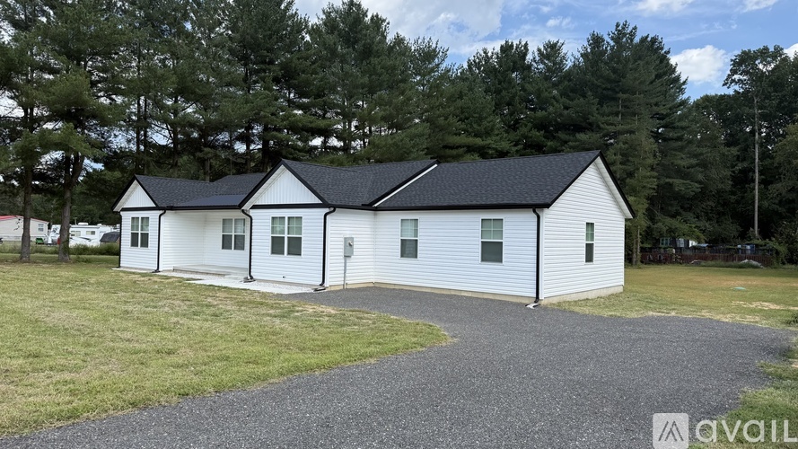 11523 Adamsville Road 3 Beds Single Family Home for Rent - Photo gallery 2