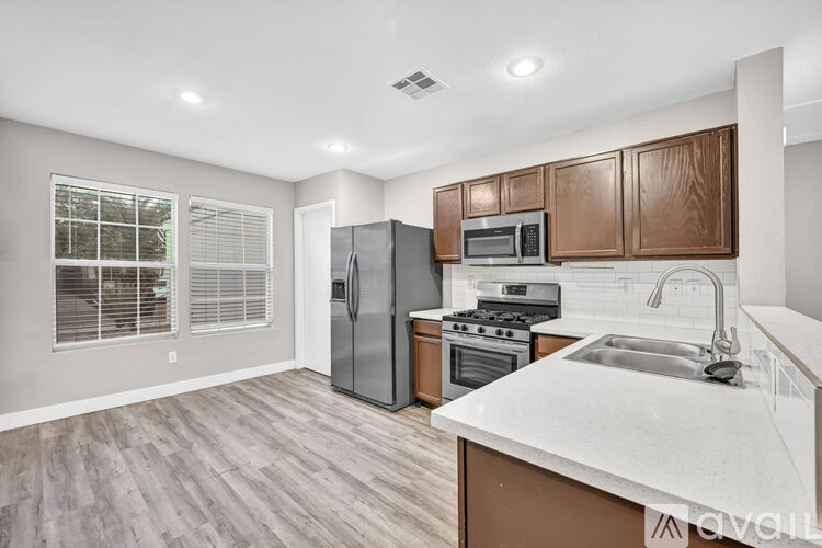 705 Salt Flats Cir 3 Beds Single Family Home for Rent - Photo gallery 5