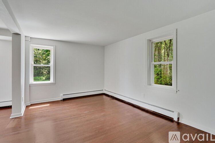 46 Chestnut Street Place 2 Beds Single Family Home for Rent - Photo gallery 5