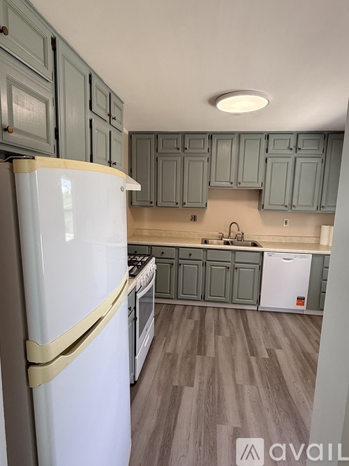 6 Marlin Drive 4 Beds Single Family Home for Rent - Photo gallery 2