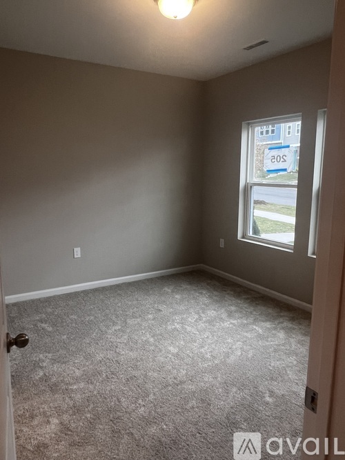 744 Firebrick Dr 4 Beds Single Family Home for Rent - Photo gallery 5
