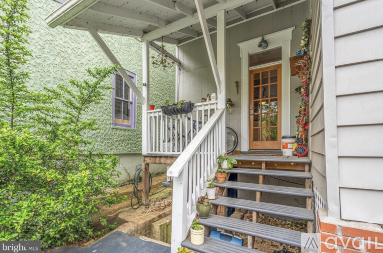 1340 Valley Pl SE 3 Beds Single Family Home for Rent - Photo gallery 2