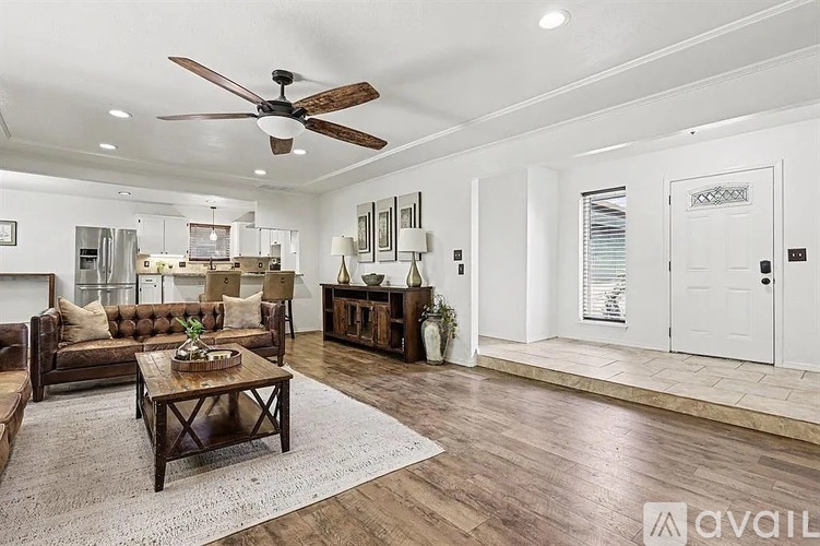 1316 Mockingbird Ln 4 Beds Single Family Home for Rent - Photo gallery 3