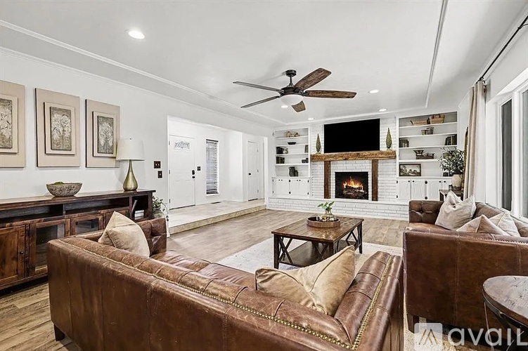 1316 Mockingbird Ln 4 Beds Single Family Home for Rent - Photo gallery 4