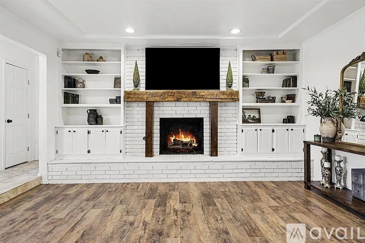 1316 Mockingbird Ln 4 Beds Single Family Home for Rent - Photo gallery 5